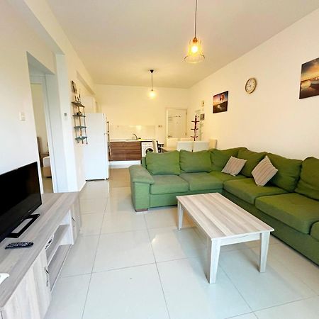Karavas  Quitet Two Bedroom Apartment With Private Garden Lukomorye D2 מראה חיצוני תמונה
