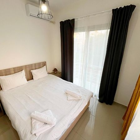 Karavas  Quitet Two Bedroom Apartment With Private Garden Lukomorye D2 מראה חיצוני תמונה
