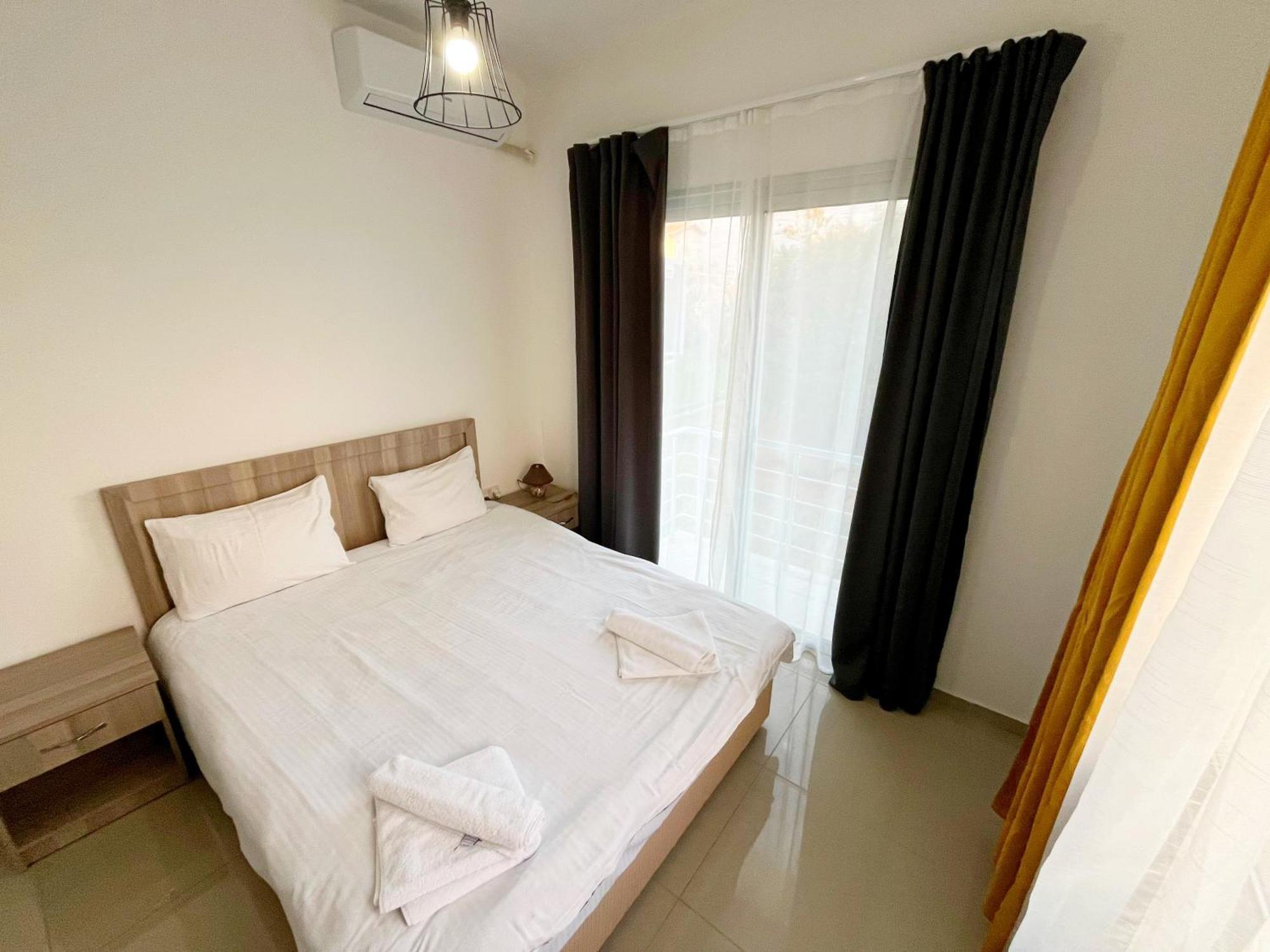 Karavas  Quitet Two Bedroom Apartment With Private Garden Lukomorye D2 מראה חיצוני תמונה